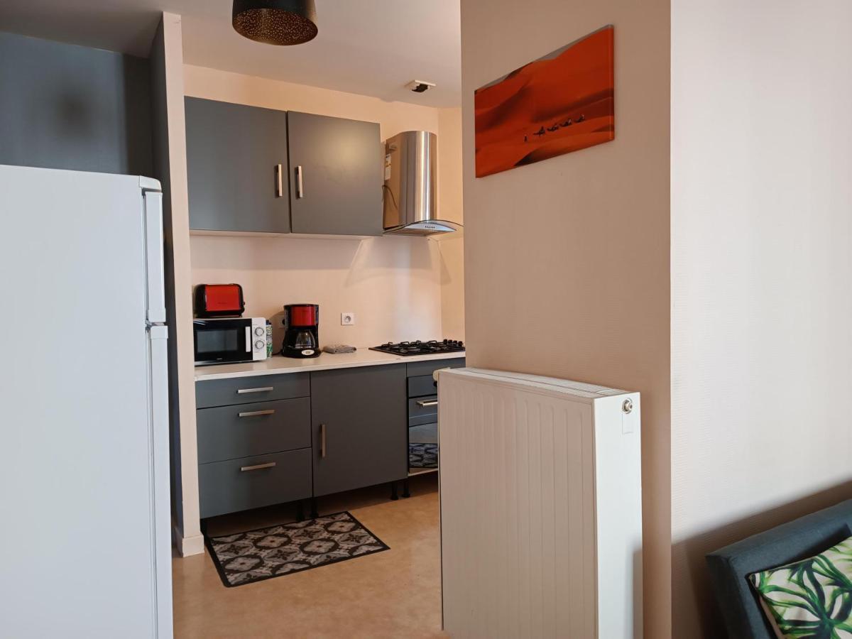 Cap Coutellerie - Sejours Pros Ou Familles En Hypercentre De Thiers Appartement Buitenkant foto