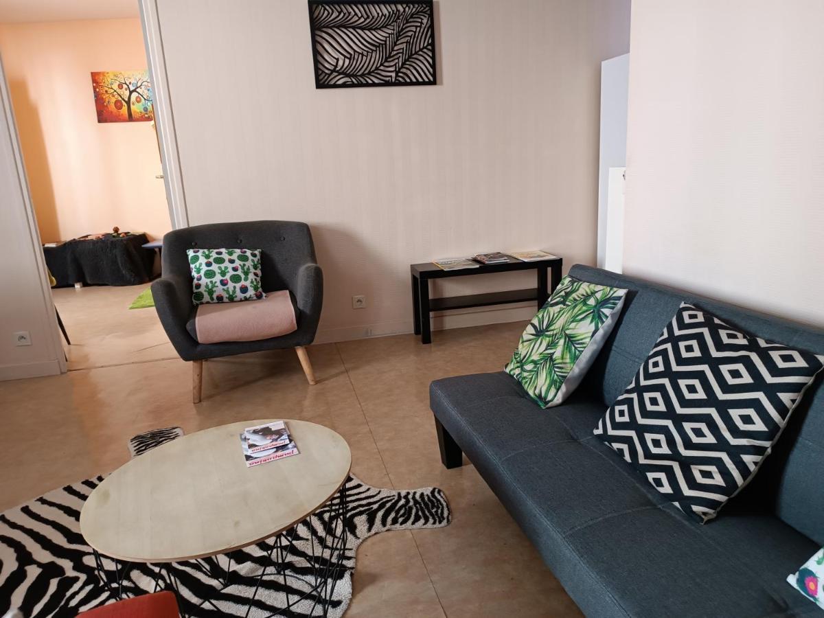 Cap Coutellerie - Sejours Pros Ou Familles En Hypercentre De Thiers Appartement Buitenkant foto