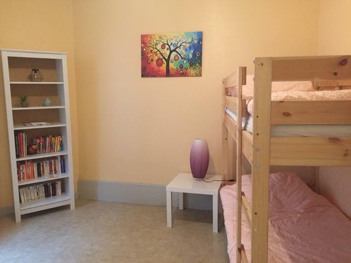 Cap Coutellerie - Sejours Pros Ou Familles En Hypercentre De Thiers Appartement Buitenkant foto