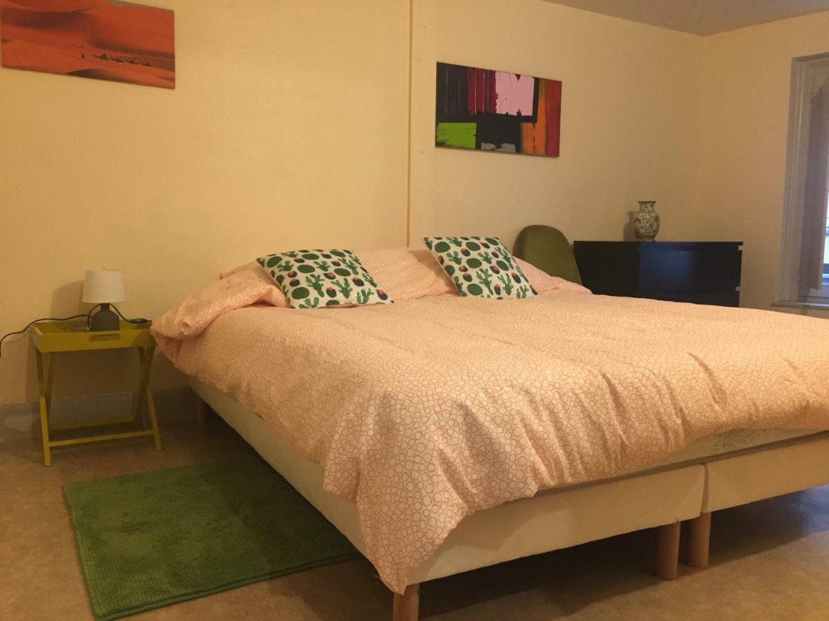 Cap Coutellerie - Sejours Pros Ou Familles En Hypercentre De Thiers Appartement Buitenkant foto