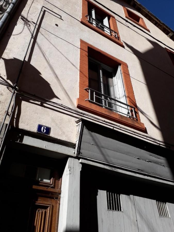 Cap Coutellerie - Sejours Pros Ou Familles En Hypercentre De Thiers Appartement Buitenkant foto
